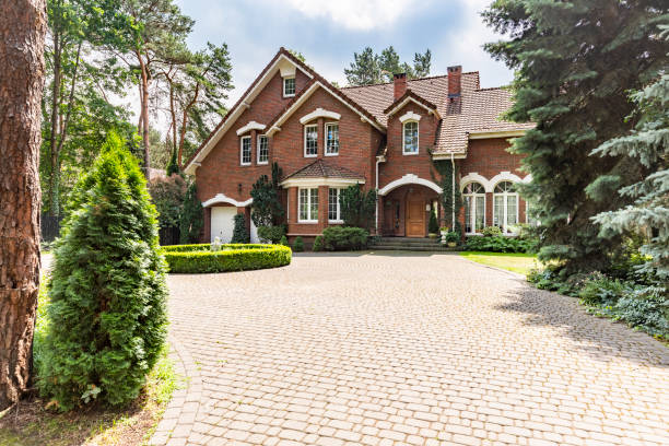  Canadian Lakes, MI Driveway Pavers Pros